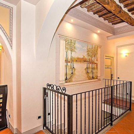 לוקה Dimora Dei Guelfi Luxury Rooms מראה חיצוני תמונה