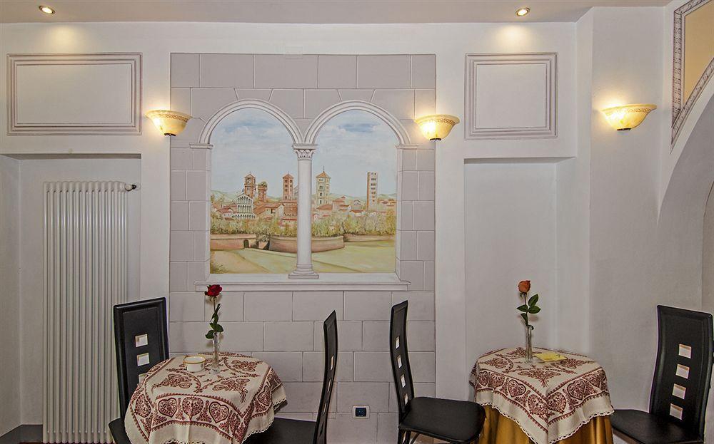 לוקה Dimora Dei Guelfi Luxury Rooms מראה חיצוני תמונה