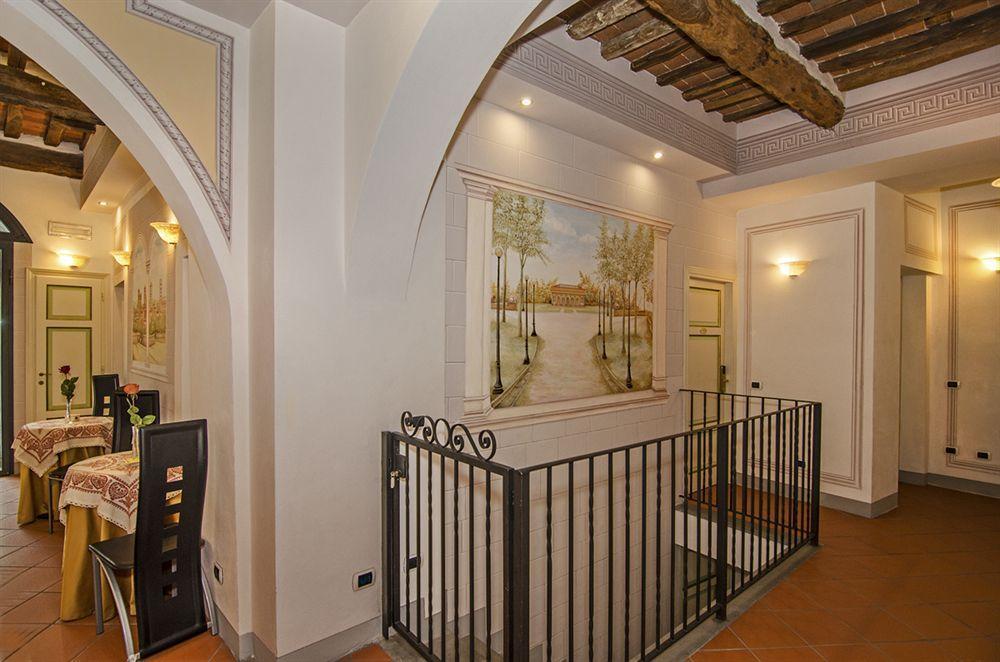 לוקה Dimora Dei Guelfi Luxury Rooms מראה חיצוני תמונה