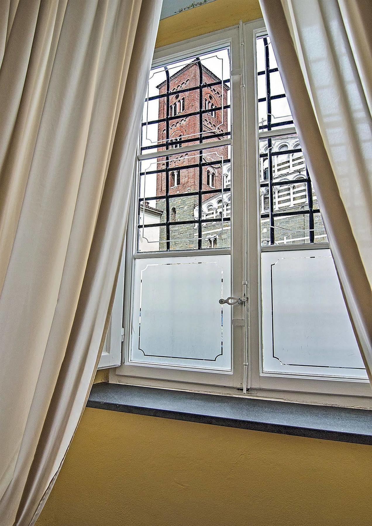 לוקה Dimora Dei Guelfi Luxury Rooms מראה חיצוני תמונה